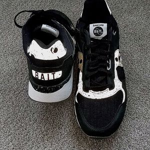 Saucony Shadow 5500 BAIT "Cruel World"